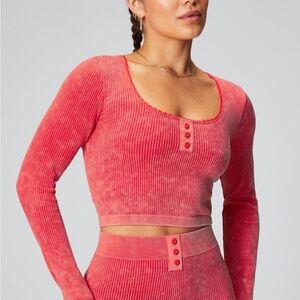 Fabletics Cable Knit Long Sleeve Cropped Top – Strawberry Red Wash M/L